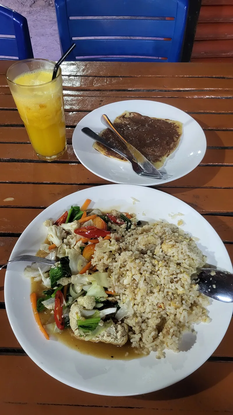 Dinner at Rosemary Cafe on Perhentian Kecil